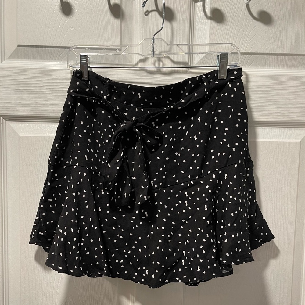 Women's URBAN Romantics Skirt Size M